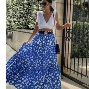 Zara  Blue Floral Print Maxi Skirt 💥Size S-M
